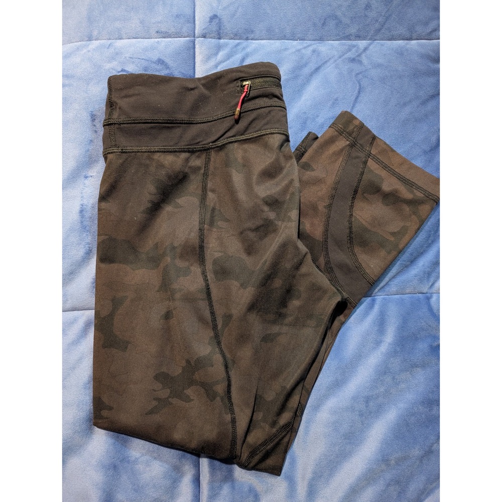 Lululemon Run‎ Inspire Crop II Leggings Black Savasana Camo Luxtreme - Size 8